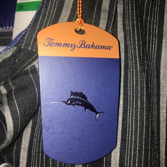 Tommy Bahama Large Button Down - Picture 4 of 8